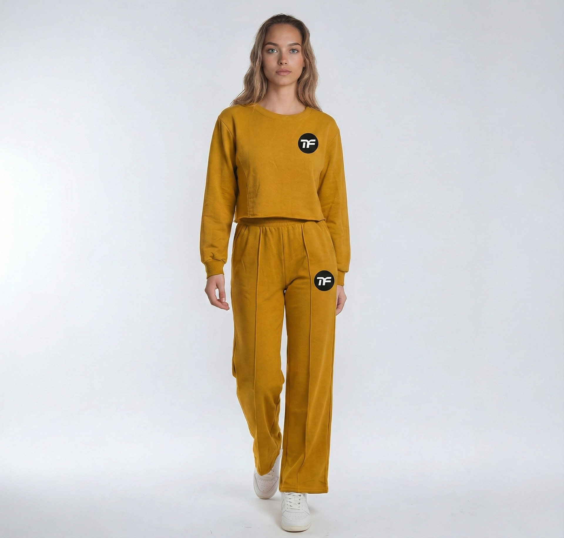 Woman's 2-Piece Crew Neck Crop Top Wide Leg Pants Sweatsuit